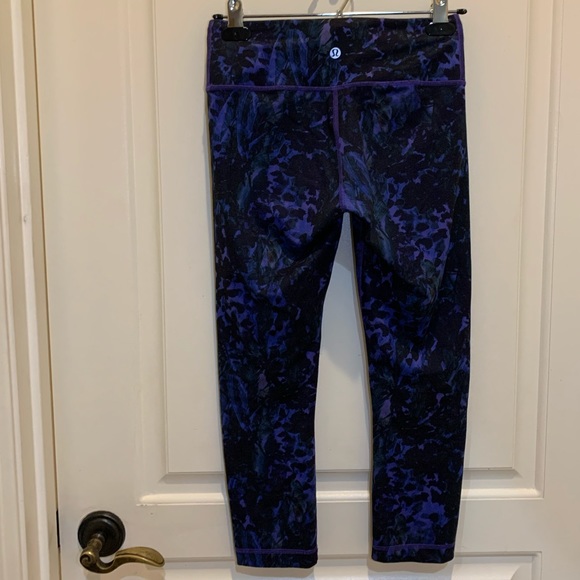 Lululemon capris - Picture 2 of 3